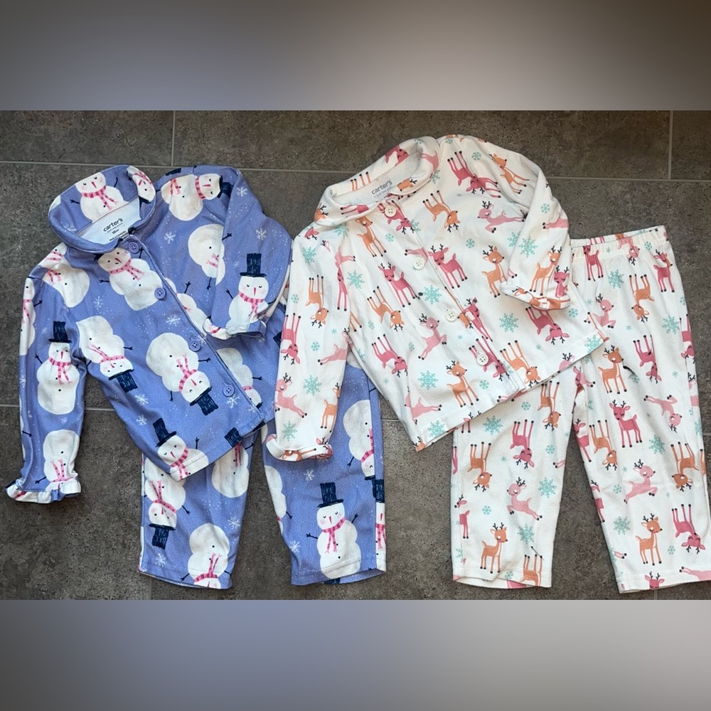 Carter’s Baby Girl Size 12-18 Months Flannel Christmas Pajamas Lot Of Two